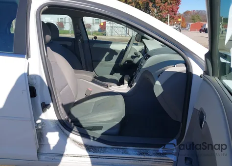 2012 Chevrolet Malibu Ls z USA, uszkodzony, nr VIN 1G1ZB5E06CF207218